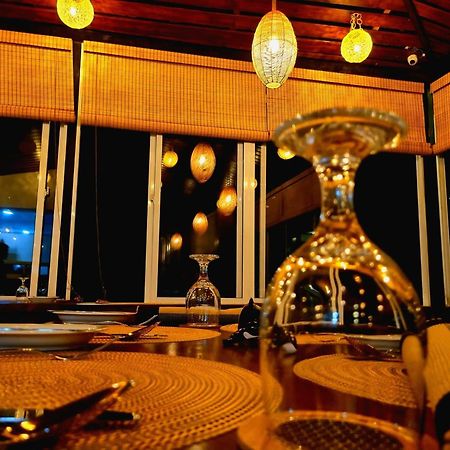 Manthra Leisure Hotel Kandy Eksteriør billede
